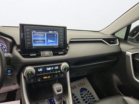 Used 2022 Toyota RAV4 XLE Premium AWD/4WD image 19