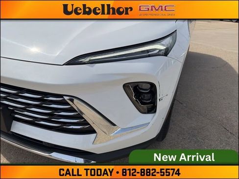 Used 2025 Buick Envision Preferred image 13