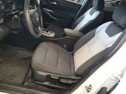 Used 2024 Chevrolet Trax LS FWD image 2
