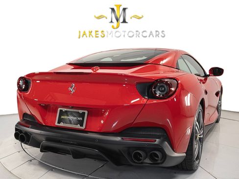 Used 2019 Ferrari Portofino RWD image 13