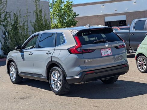 Used 2024 Honda CR-V EX-L image 8