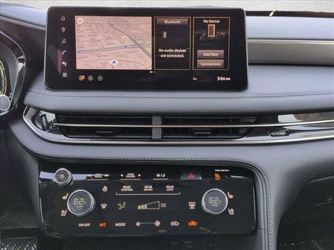Used 2026 INFINITI QX60 Luxe w/ Family Package FWD image 12
