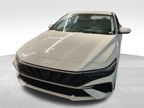 New 2026 Hyundai Elantra SE w/ Cargo Package FWD image 7