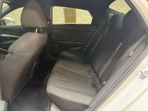 Certified 2025 Hyundai Elantra Sport FWD image 13