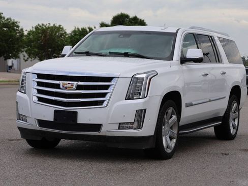 Used 2020 Cadillac Escalade ESV Premium Luxury AWD/4WD image 6