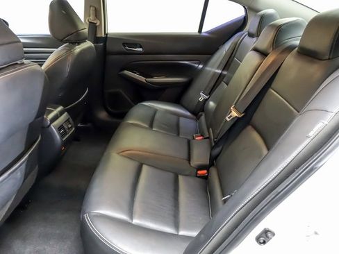 Used 2021 Nissan Altima 2.5 Platinum image 11