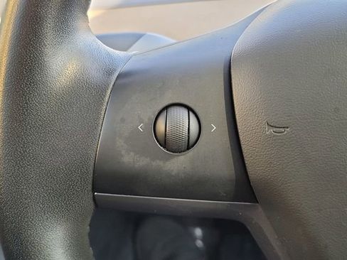 Used 2020 Tesla Model 3 Standard Range Plus image 27