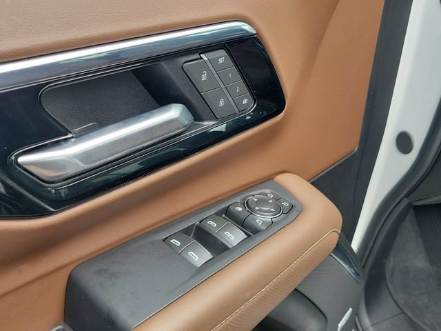 Certified 2025 Chevrolet Tahoe High Country AWD/4WD image 29