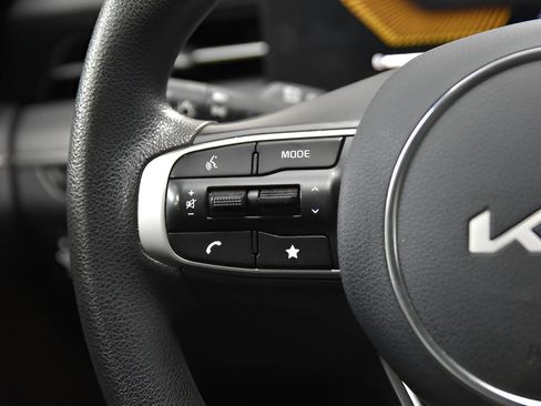 Used 2025 Kia K5 LXS FWD image 19