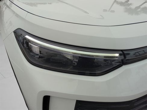 New 2026 Volkswagen Tiguan S image 44