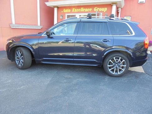 Used 2016 Volvo XC90 T6 Momentum AWD/4WD image 5