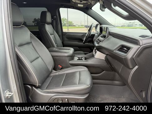 Used 2023 GMC Yukon XL SLT image 32