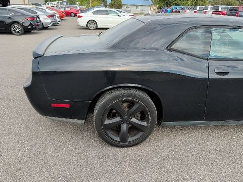 Used 2014 Dodge Challenger SXT Plus RWD image 17