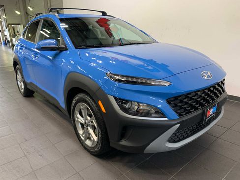 Used 2022 Hyundai Kona SEL image 2
