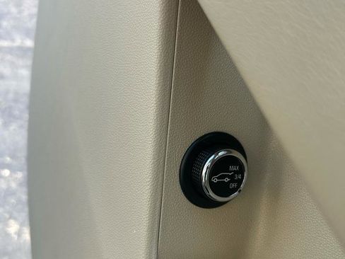 Used 2017 Cadillac XT5 Luxury w/ Driver Awareness Package FWD image 19