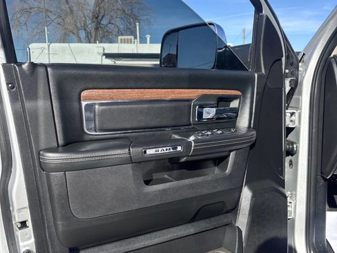 Used 2018 RAM 1500 Laramie w/ Convenience Group image 8