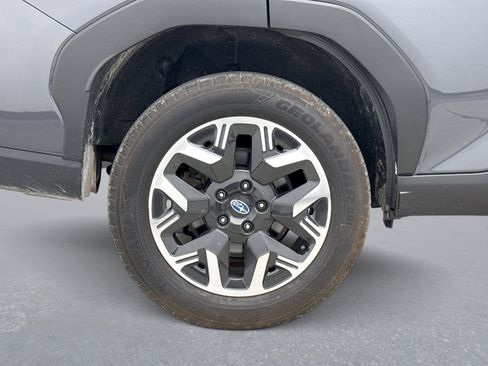 Used 2025 Subaru Forester Premium w/ Convenience Package #1 AWD/4WD image 12