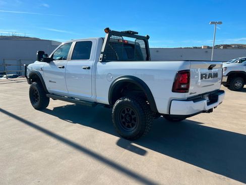 New 2025 RAM 2500 Big Horn AWD/4WD image 3