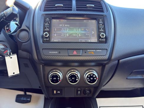 Used 2025 Mitsubishi Outlander Sport AWD image 15