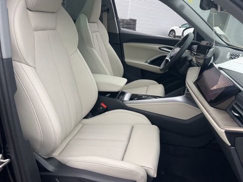 New 2025 Audi Q5 Prestige image 37