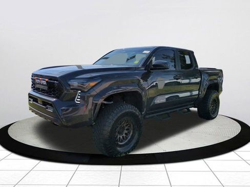 Used 2025 Toyota Tacoma SR5 image 7