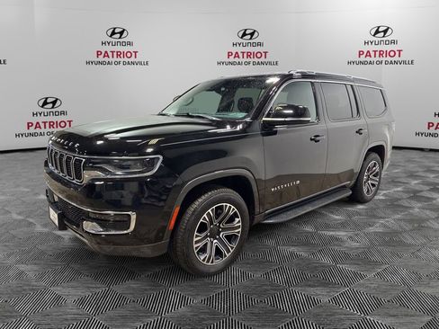 Used 2022 Jeep Wagoneer Series III image 2