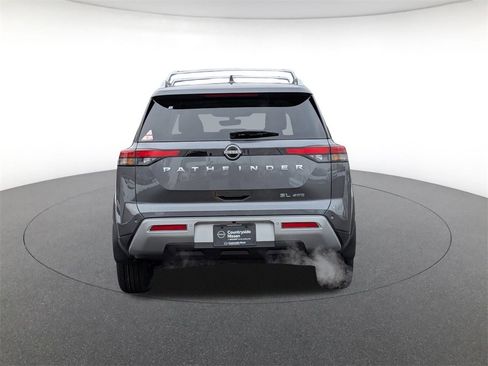 New 2025 Nissan Pathfinder SL image 6