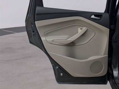 Used 2019 Ford Escape SE image 26