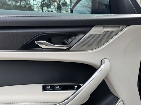 Used 2024 Jaguar F-PACE R-Dynamic S image 6