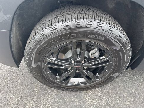 Used 2024 GMC Terrain AT4 w/ LPO, Floor Liner Package AWD/4WD image 25