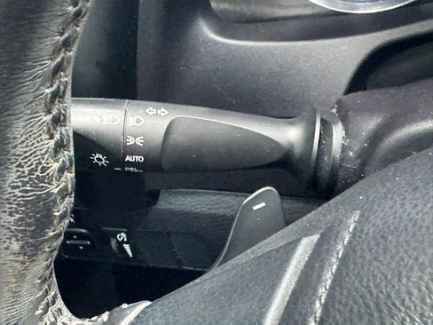 Used 2017 Toyota Corolla SE FWD image 30