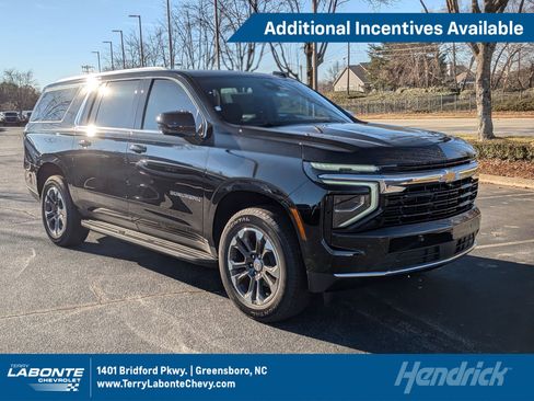 New 2026 Chevrolet Suburban LS image 1