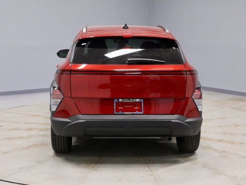 Used 2025 Hyundai Kona SEL image 10