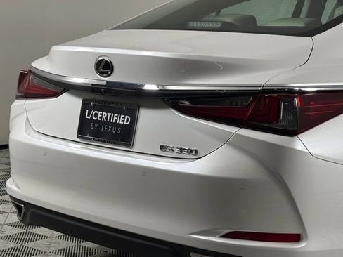 Used 2025 Lexus ES 350 w/ Premium Package FWD image 16