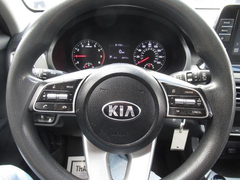 Used 2021 Kia Seltos LX image 23