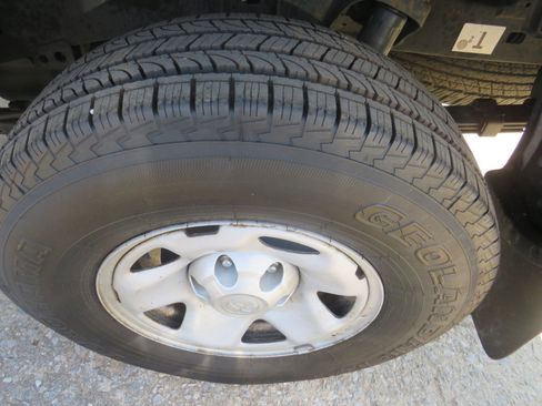 Used 2015 Toyota Tacoma PreRunner image 27