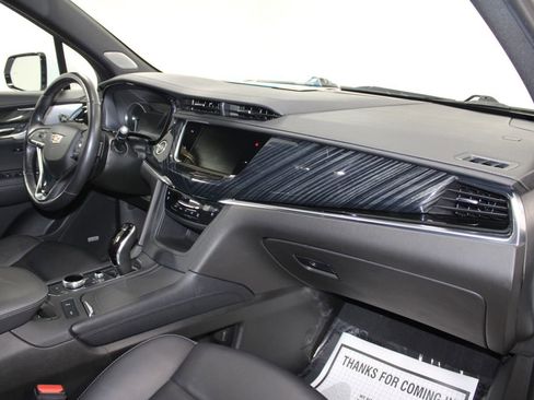 Used 2024 Cadillac XT6 Premium Luxury image 32