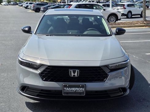 Used 2025 Honda Accord SE image 2
