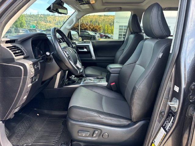 Used 2023 Toyota 4Runner SR5 Premium w/ Moonroof Package AWD/4WD image 17