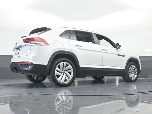 Used 2021 Volkswagen Atlas Cross Sport SE w/ Panoramic Sunroof Package image 65