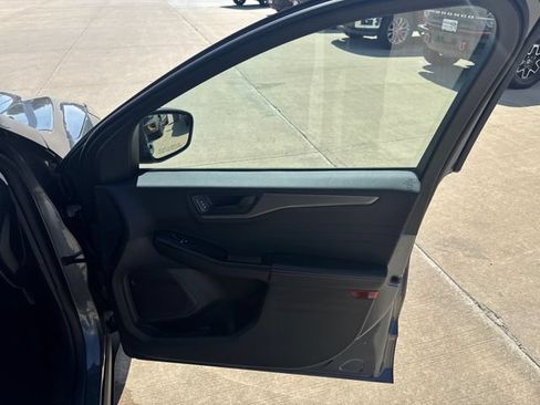 Used 2025 Ford Escape Active w/ Cold Weather Package FWD image 21