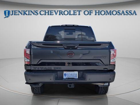 Used 2024 Nissan Titan PRO-4X w/ Pro-4x Convenience Package image 6