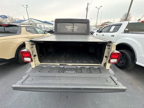 Used 2022 Jeep Gladiator Willys image 23