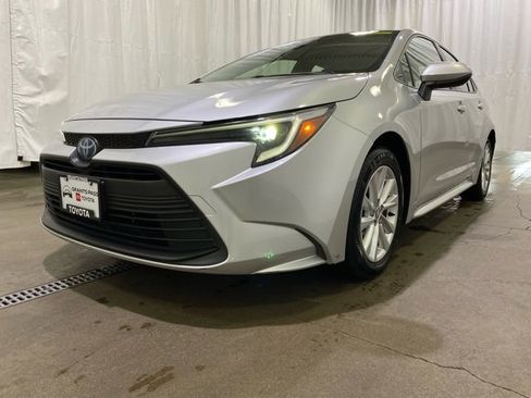 Certified 2023 Toyota Corolla LE w/ LE Convenience Package image 23