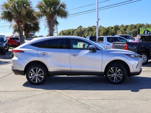 Used 2021 Toyota Venza Limited image 20