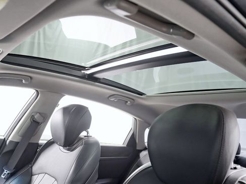 Used 2015 Hyundai Genesis 3.8 w/ Option Group 03 image 28