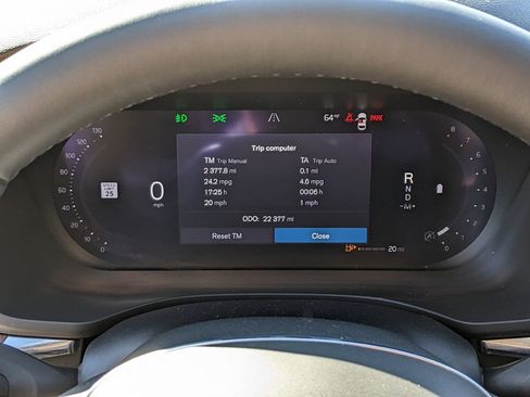 Certified 2023 Volvo XC60 B5 Plus AWD/4WD image 15
