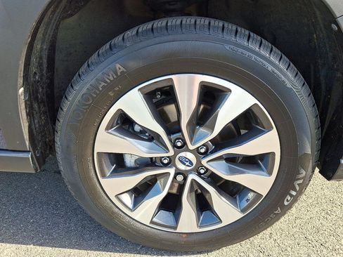 Certified 2023 Subaru Outback Touring AWD/4WD image 10