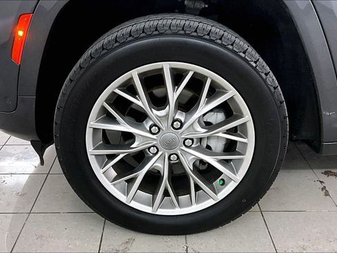 Used 2022 Jeep Grand Cherokee Summit w/ Adv Protech Group IV image 34