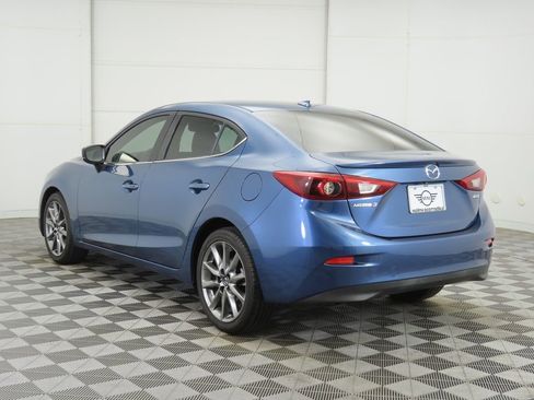 Used 2018 MAZDA MAZDA3 Grand Touring w/ Premium Equipment Package image 7